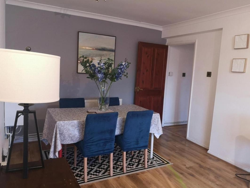 2 Bed Flat, Bounds Green, Piccadilly Line, London N11 ภายนอก รูปภาพ