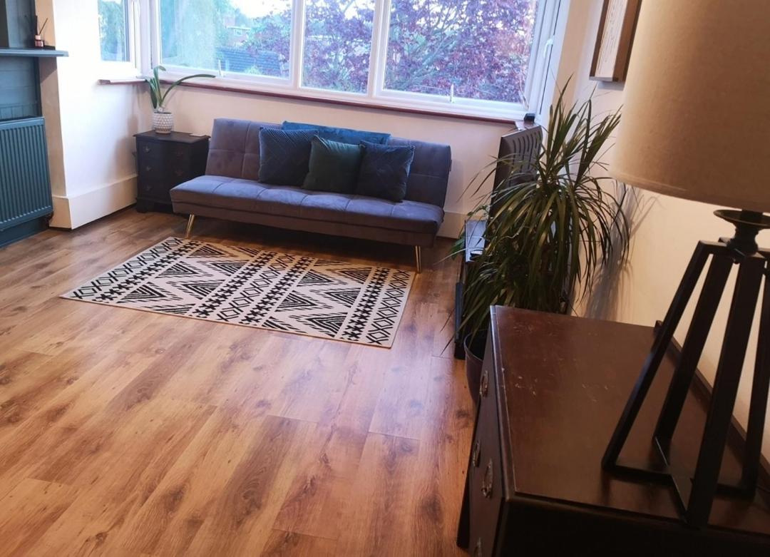2 Bed Flat, Bounds Green, Piccadilly Line, London N11 ภายนอก รูปภาพ